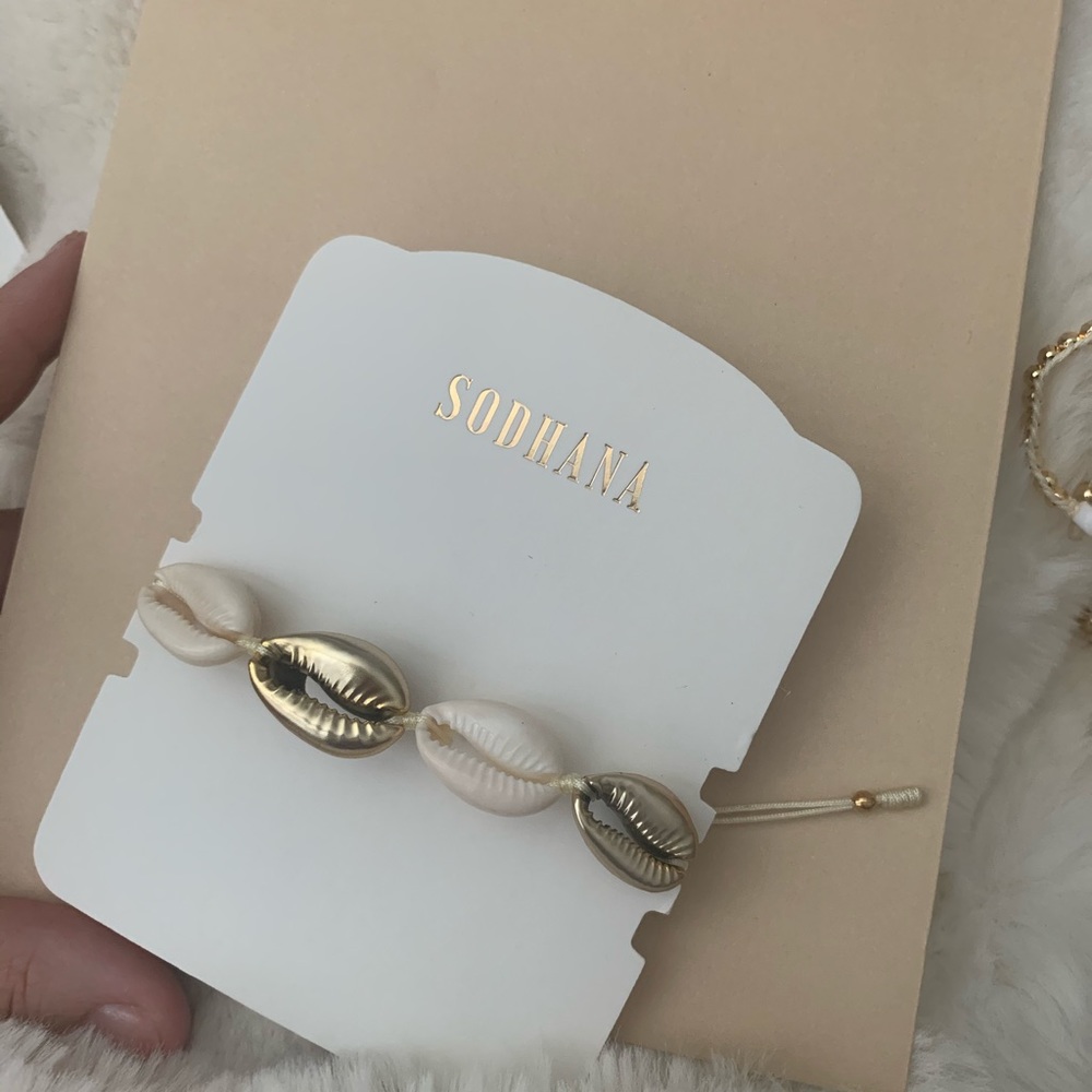 Gold and with, its inspiring me to mix and match